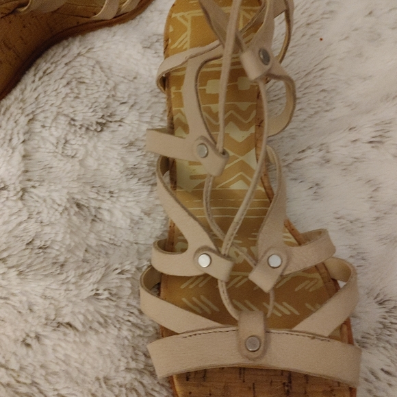 Dolce Vita Sandy Suede Criss Cross Strappy Wedge Sandals Size 9 - Picture 7 of 7